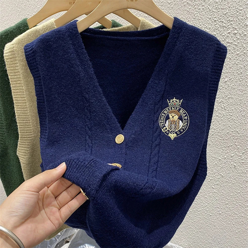 New Embroidered Bear Knitted L - огляд і ціна Sewing Vest